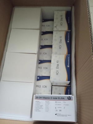 HCV ELISA Test Kit ตัวอย่างแบบบูลด์ โดยไม่มีการปฏิกิริยาข้าม เพื่อการทดสอบที่แม่นยํา